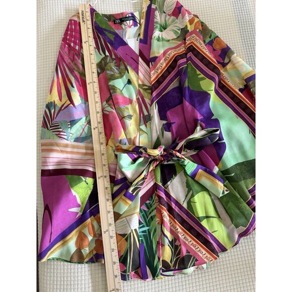 Zara Satin Tropical Print Kimono with wide long sleeves Size M‎ NWT - Picture 6 of 9